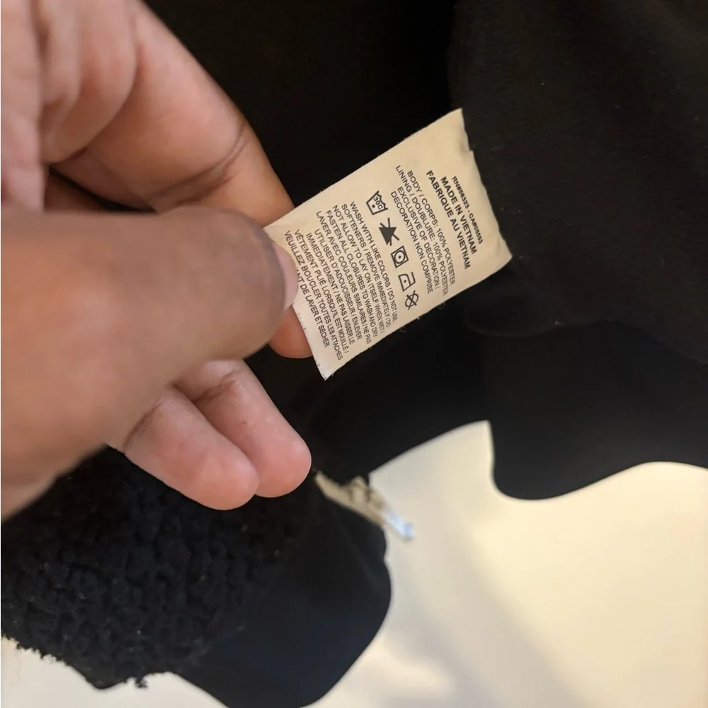 Nike Sherpa Jacket, Kids Size Small, Black - Picture 5 of 6